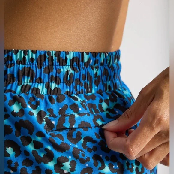 VOXY RUNNING SHORTS
BLUE LEOPARD - 2 IN 1 RACER SHORTS
SIZE SMALL - Picture 10 of 11